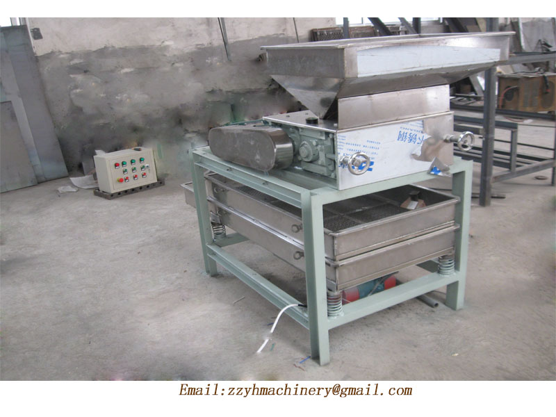 Peanut crushing machine